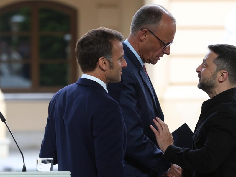 ЗМІ: Зеленського попередили про “зраду” з боку США