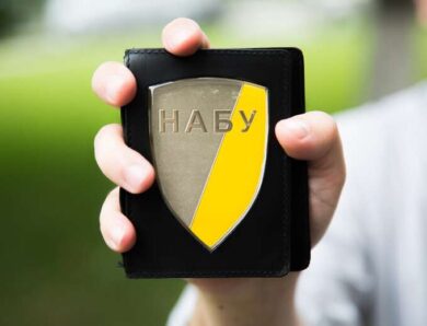 25 рейсів на місяць під виглядом дипломатів НАБУ розкрило конвеєр контрабанди у Чопському загоні