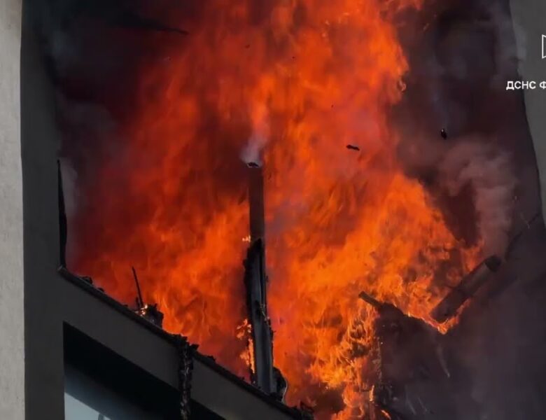 Івано-Франківська область: під час пожежі врятовано 5 осіб, з них 4 дітей, ще 10 — евакуйовано