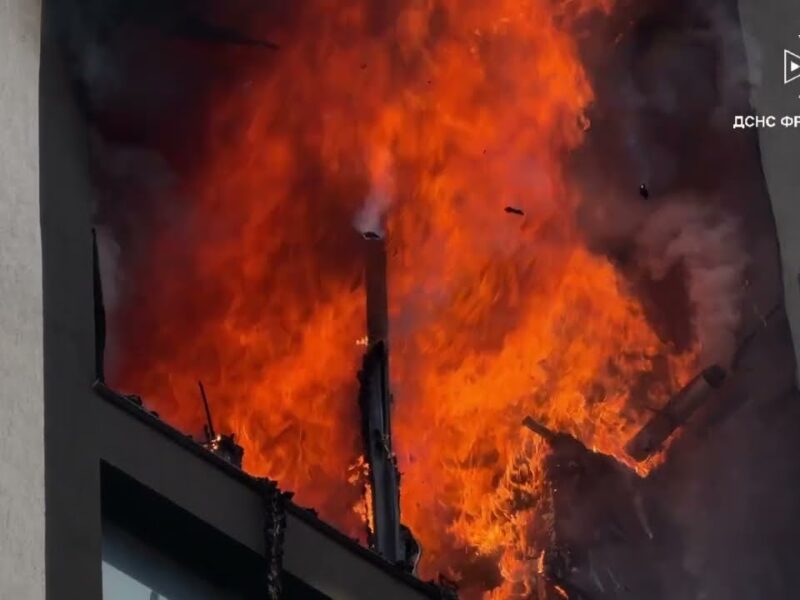 Івано-Франківська область: під час пожежі врятовано 5 осіб, з них 4 дітей, ще 10 — евакуйовано