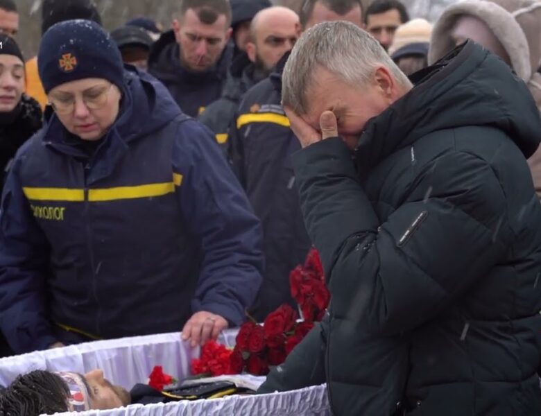 На Київщині попрощалися з рятувальником-верхолазом Олександром Питайчуком