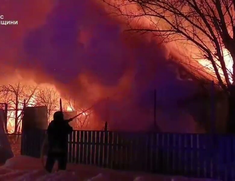 Сумщина: рятувальники  ліквідували пожежі, спричинені російськими ударами