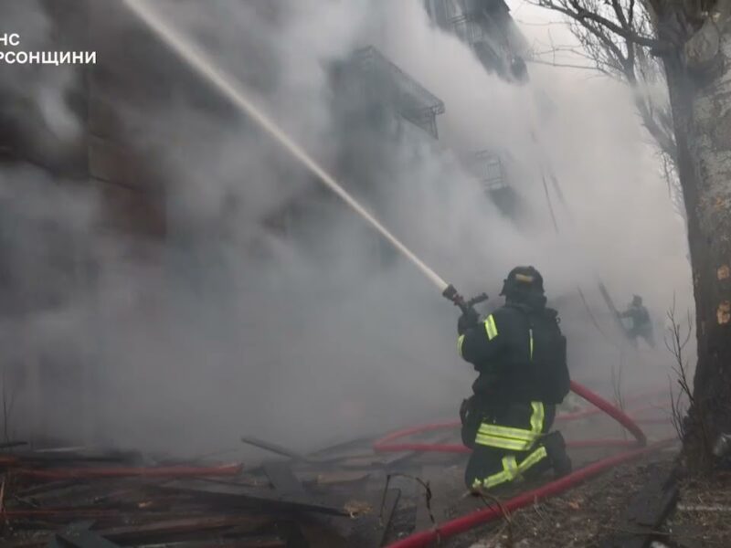 російські війська не припиняють обстрілів Херсона