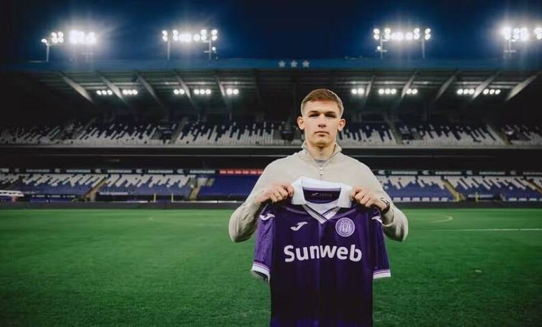 Андерлехт придбав українського форварда Данила Сікана