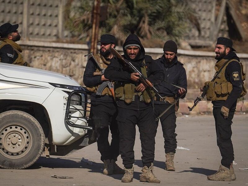 Армія Сирії заявила про встановлення повного контролю над Алеппо