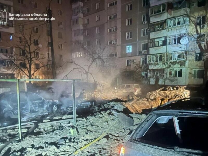 Атака на Запоріжжя: пошкоджено 12 будинків та десятки авто