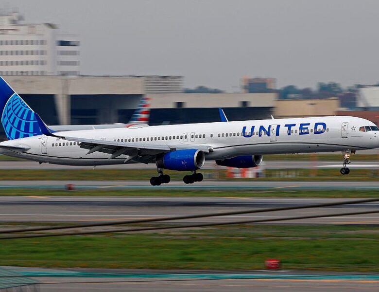 Авіакомпанії США попередили про можливу військову активність