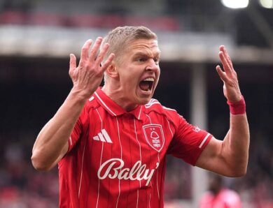 Аякс розглядає альтернативи через затягування трансферу Зінченка