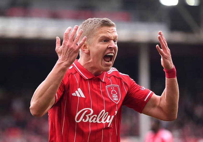 Аякс розглядає альтернативи через затягування трансферу Зінченка