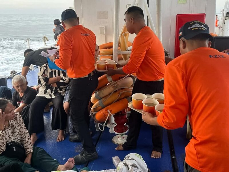 Біля Філіппін затонув пором, на борту якого були сотні людей