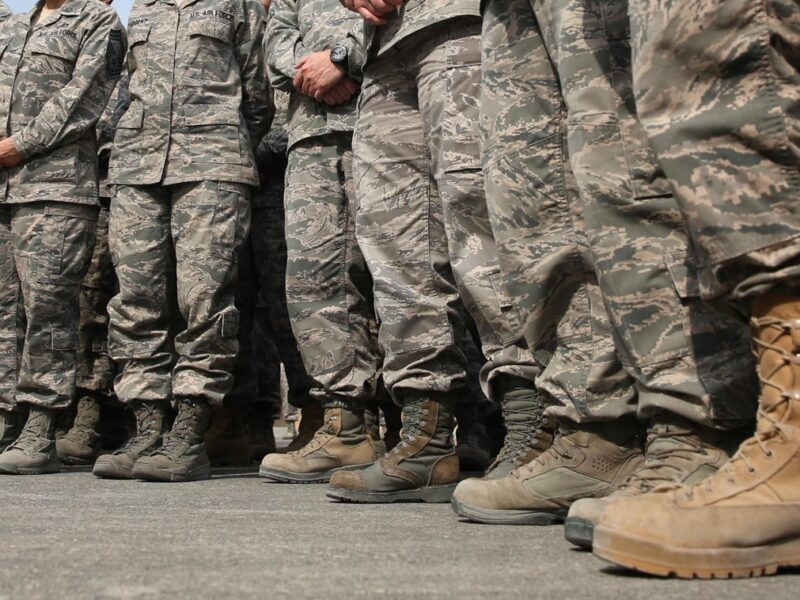 Британія слідом за США частково виводить своїх військових з Катару – ЗМІ