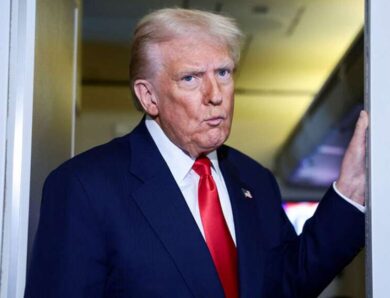 Час спливає Трамп погрожує Ірану жорстокою атакою авіаносної групи Авраам Лінкольн