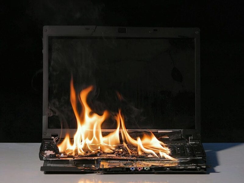 Чому перегрівається ноутбук та як цьому запобігти