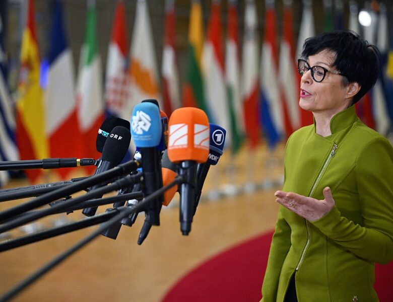 Делегація Єврокомісії відвідає Київ до четвертої річниці великої війни