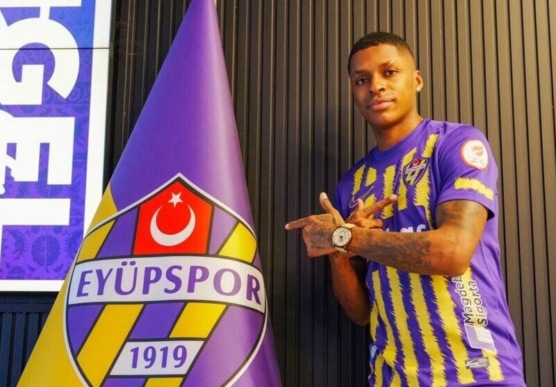 Динамо Київ планує обходитися без Анхеля Торреса, віддавши його в оренду