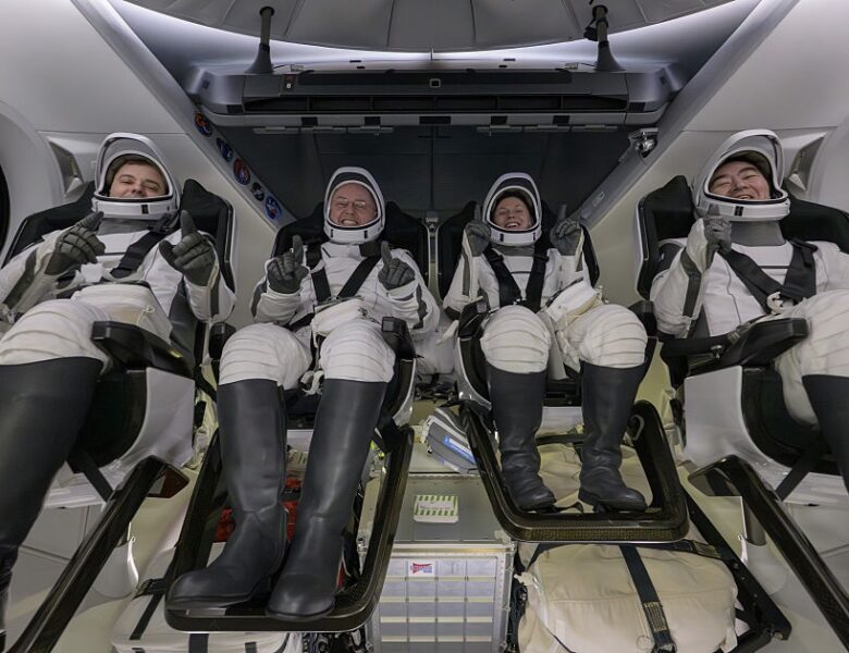 Екіпаж МКС уперше достроково повернувся на Землю