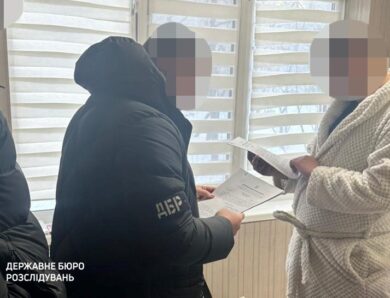 Експоліціянта Київщини підозрюють у шахрайстві на понад 8 млн