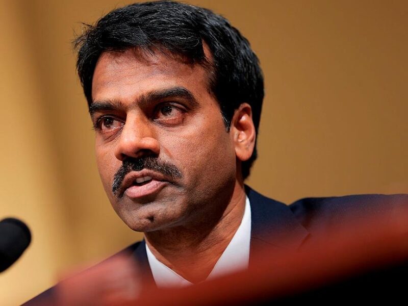 Глава Агентства кібербезпеки США “злив” документи в ChatGPT – ЗМІ