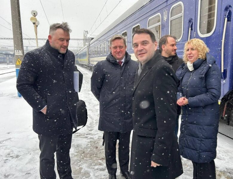 Глава МЗС Чехії прибув з візитом в Україну