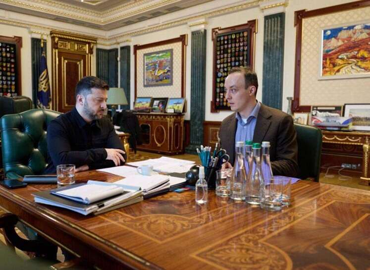 Кар’єра на держслужбі та золота нерухомість як збагатилася родина уповноваженого з питань санкцій Власюка