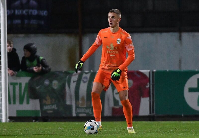 Карпати врахували гру свого воротаря і півзахисника і залишили їх у команді