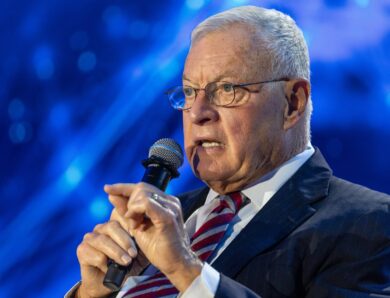 Келлог: Мир в Україні може настати до осені