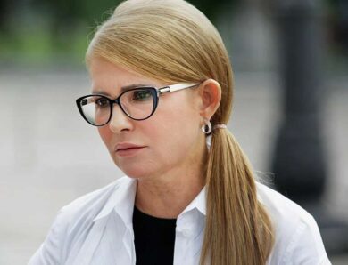 Кінець епохи невловимості як відео з пачками доларів у пакеті Нової пошти стало фатальним для Тимошенко