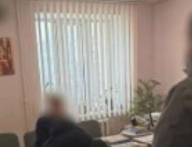 Корупційний хор в університеті у Франківську викрили групу науковців, які продавали захист дисертацій за 2 тисячі доларів