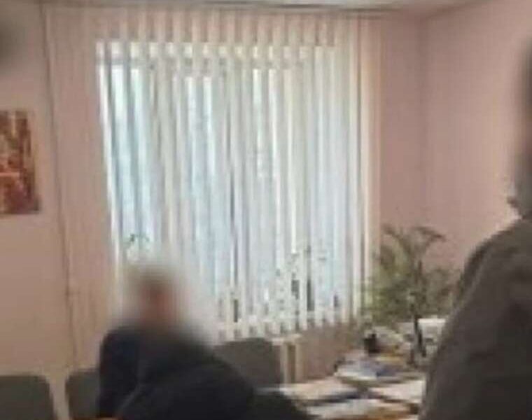 Корупційний хор в університеті у Франківську викрили групу науковців, які продавали захист дисертацій за 2 тисячі доларів