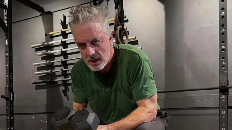 Кріс Нот іронічно відреагував на почесний Золотий глобус Джессіки Паркер