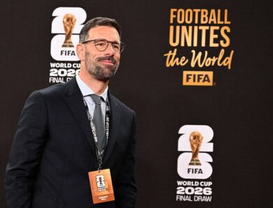 Куману в збірній Нідерландів у помічники призначений ван Ністелрой