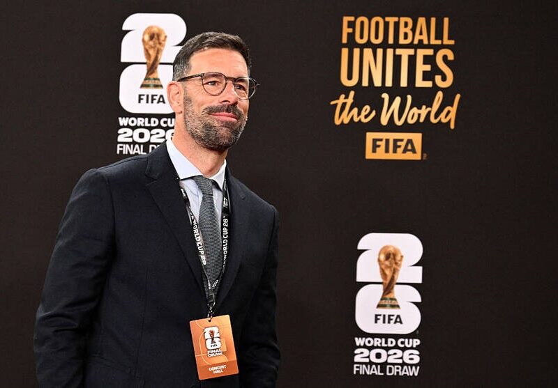 Куману в збірній Нідерландів у помічники призначений ван Ністелрой