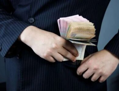 Квиток до СБУ за 25 тисяч доларів суд Одещини оштрафував чоловіка, який торгував посадами у спецслужбі