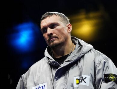 Лапін підігріває інтерес до бою Усика і Вайлдера: Із переговорів не вийшли