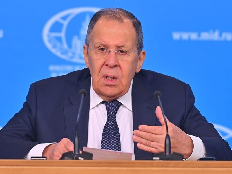 Лавров назвав “неприйнятним” перемир’я з Україною