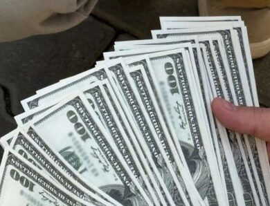 Лікування без пацієнта в Одесі затримали ділка, який за 5000 доларів обіцяв військовому фальшиве списання зі служби