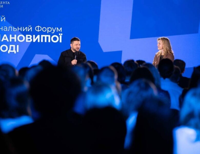 Володимир Зеленський зустрівся з учасниками Другого національного форуму талановитої молоді