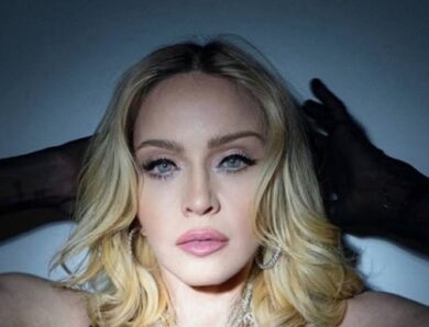 Мадонну розкритикували за фото з символікою СРСР