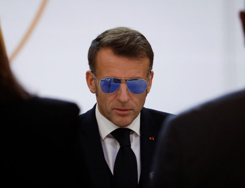Макрон жорстко відповів на погрози Трампа щодо мит за Гренландію