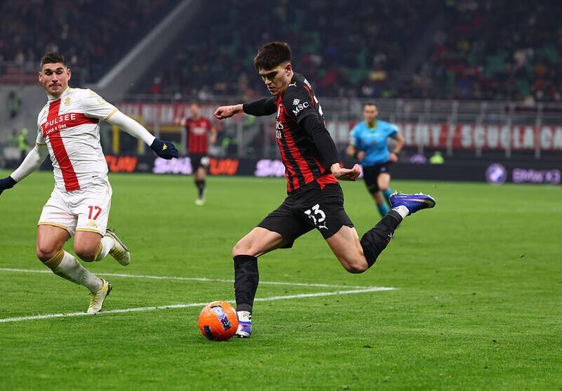 Маліновський допомагає Дженоа у грі з Міланом відкрити рахунок