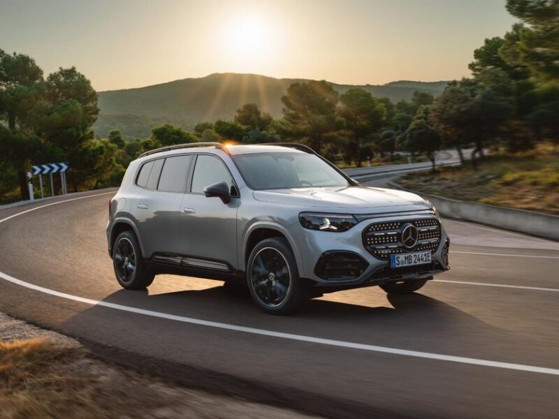 Mercedes-Benz розпочав виробництво електрокросовера GLB в Угорщині