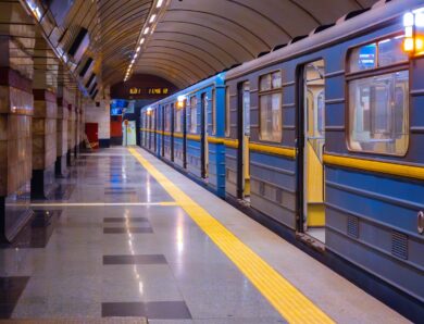 Метро Києва змінило графік руху поїздів