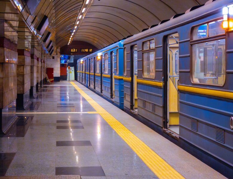 Метро Києва змінило графік руху поїздів