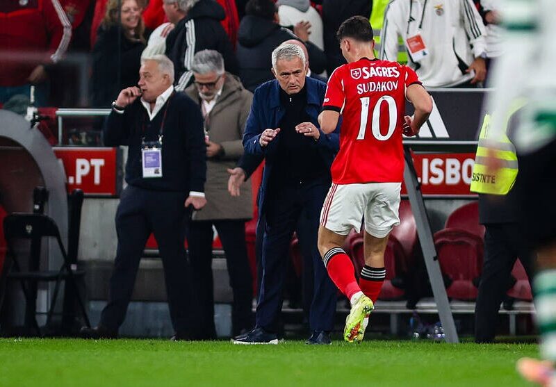 Моурінью назвав дії Судакова на полі такими, що не витримують критики