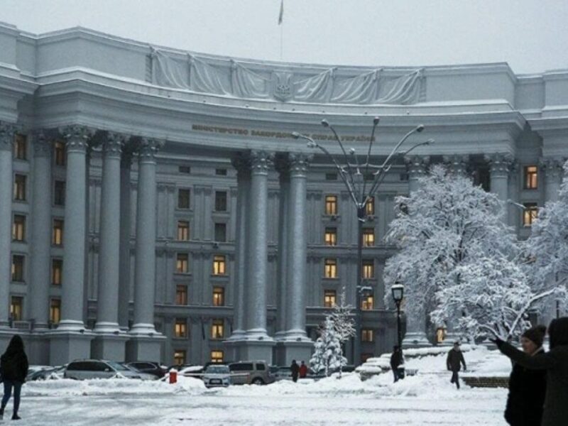 МЗС радить українцям виїжджати з Ірану