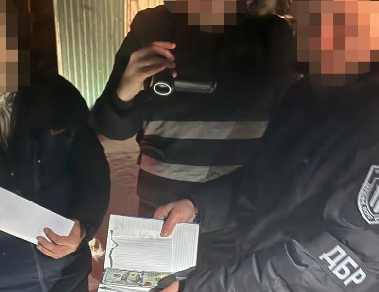 На Чернігівщині посадовець ТЦК за гроші впливав на рішення ВЛК