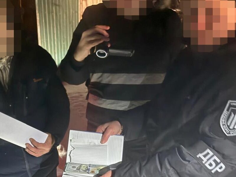 На Чернігівщині посадовець ТЦК за гроші впливав на рішення ВЛК