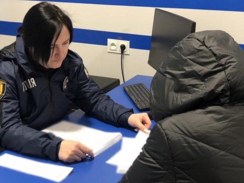 На Одещині викрито виховательку центру реабілітації, що катувала дитину