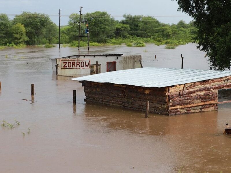 На півдні Африки понад 200 загиблих через повінь