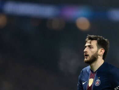 Нападник ПСЖ Кварацхелія травмувався і вибув на три тижні